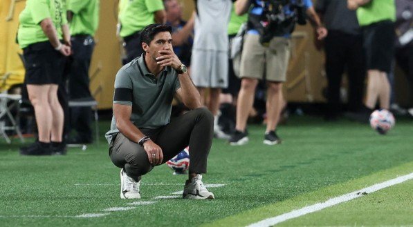 Palmeiras Eliminado do Mundial de Clubes: Abel Ferreira Analisa Derrota para o Chelsea e Projeta o Futuro