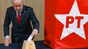 Lula votou na eleição do PT no Rio de Janeiro