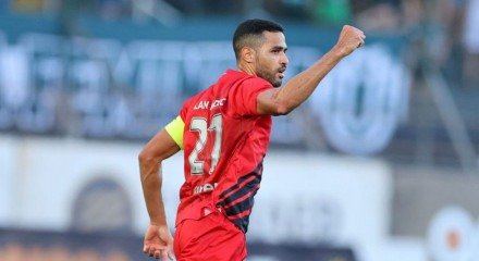 O Athletico Paranaense foi até Manaus enfrentar o Amazonas em um jogo que, no papel, parecia tranquilo. Mas dentro de campo, a história foi diferente. O calor pesou, o campo atrapalhou, e o adversário – mesmo na parte de baixo da tabela – deu trabalho. O único gol do jogo saiu logo no primeiro tempo. [&#8230;]