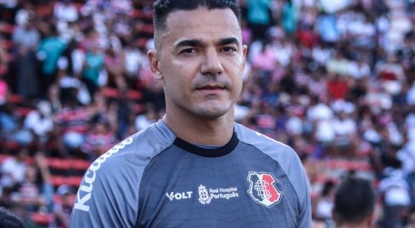 Felipe Alves, goleiro do Santa Cruz
