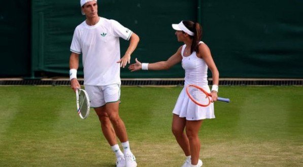 Brasileira e britânico Joe Salisbury venceram duelo de dois tie-breaks e encaram dupla de polonês com taiwanesa