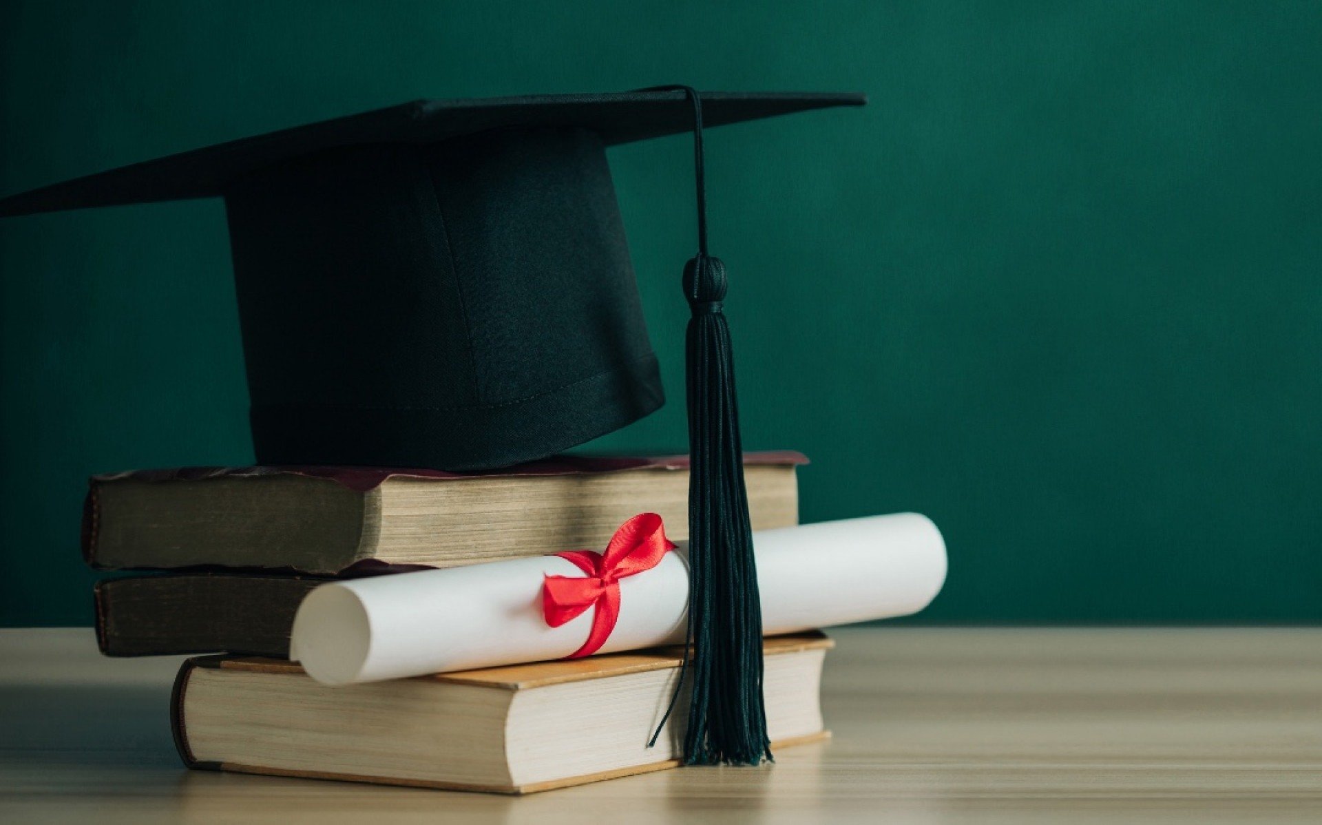 Fazer pós-graduação é essencial? (Cuidado isso pode sabotar sua carreira!)