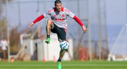 Com a chegada de Alan Benitez, Colorado chega a nove estrangeiros no elenco - número máximo permitido pela CBF; mais dois jogadores estrangeiros estão no radar