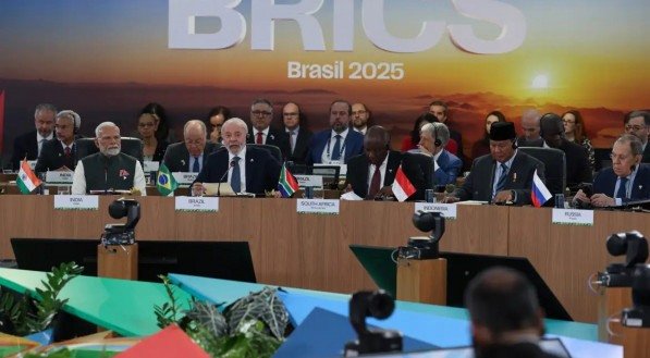Cientista político Antônio Lucena destacou que inclusão de outros países no BRICS gerou como problema a "falta de consenso"
