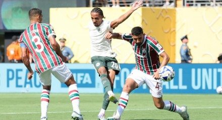Cria do Tricolor das Laranjeiras, marcou duas vezes e garantiu o time inglês na grande final da competição