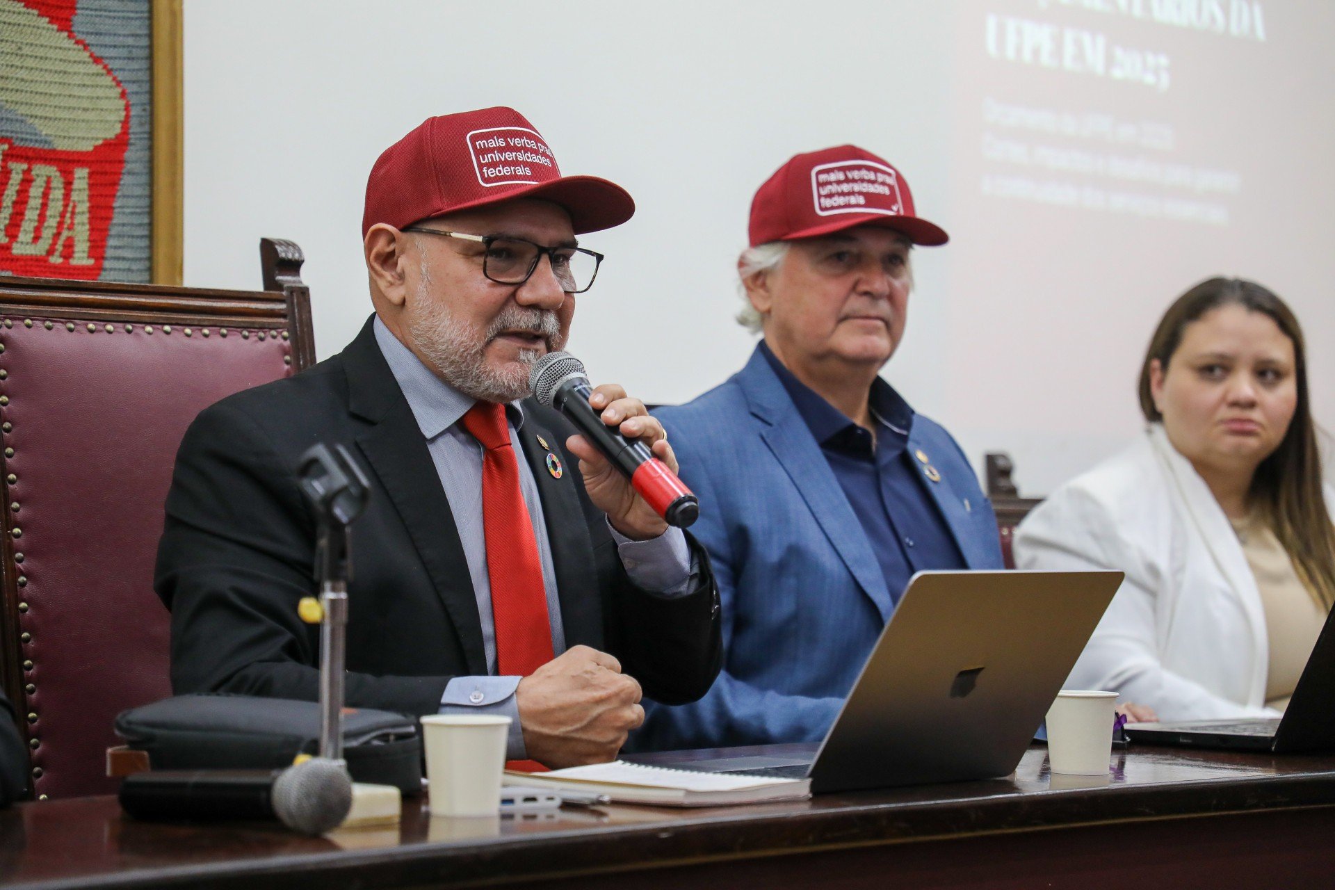 UFPE detalha plano de contenção para garantir funcionamento até outubro de 2025