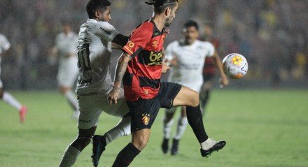 Lance do jogo entre Sport x Ceará pela Copa do Nordeste