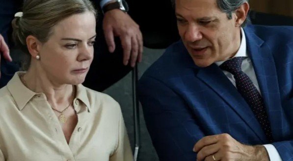 Os ministros Fernando Haddad (Fazenda) e Gleisi Hoffmann (Relações Institucionais) afirmam que o governo vai insistir na defesa da legalidade do aumento do IOF