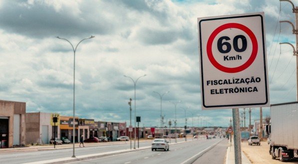 Os novos radares eletrônicos foram instalados em pontos estratégicos da cidade