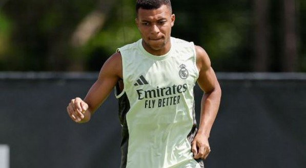 Mbappé está namorando influencer? Entenda os rumores