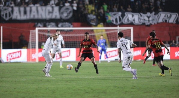 Lance do jogo entre Sport x Ceará pela Copa do Nordeste