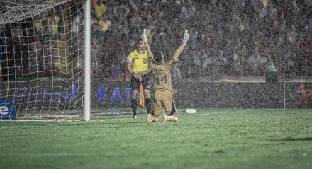 O Ceará enfrentou o Sport nesta quarta-feira (09) pelas quartas de final do Nordestão e avançou para as semifinais do campeonato com direito a decisão de pênaltis.