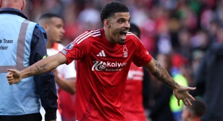 Tottenham aciona multa rescisória e fica perto de contratar Gibbs-White