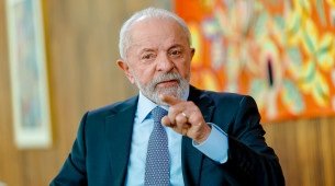 Estratégia adotada pelo governo Lula é culpar a família Bolsonaro pela taxação de Trump