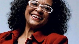 Ana Maria Gonçalves é autora de obras notáveis como Ao Lado e à Margem do que Sentes por Mim (2002) e o célebre Um Defeito de Cor (2006)