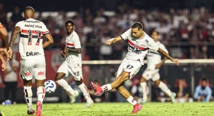 O jogador foi negociado com o CSKA Moscou, da Rússia, por 6 milhões de euros. O Tricolor oficializou a saída do meia nesta quinta-feira.