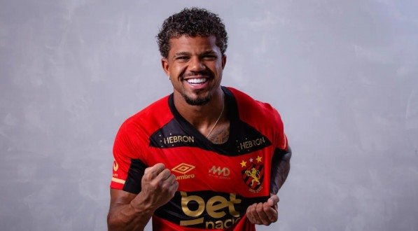 Kévyson, lateral-esquerdo do Sport