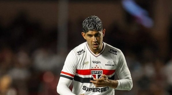 Defensor tem vínculo com o Tricolor até o fim do ano, e o novo contrato deve ser válido por três temporadas. O clube ainda tem dívidas com os agentes dele.
