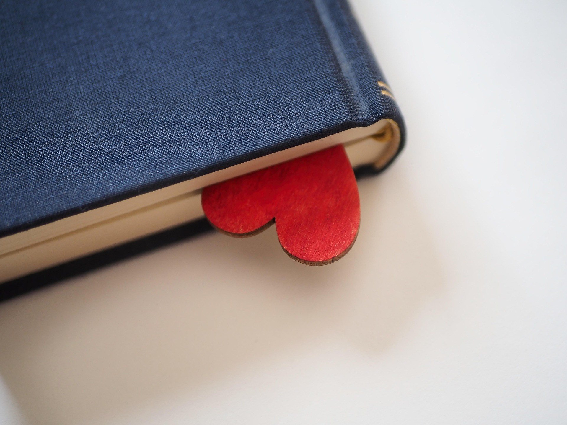 4 romances que curam o que você nem sabia que doía