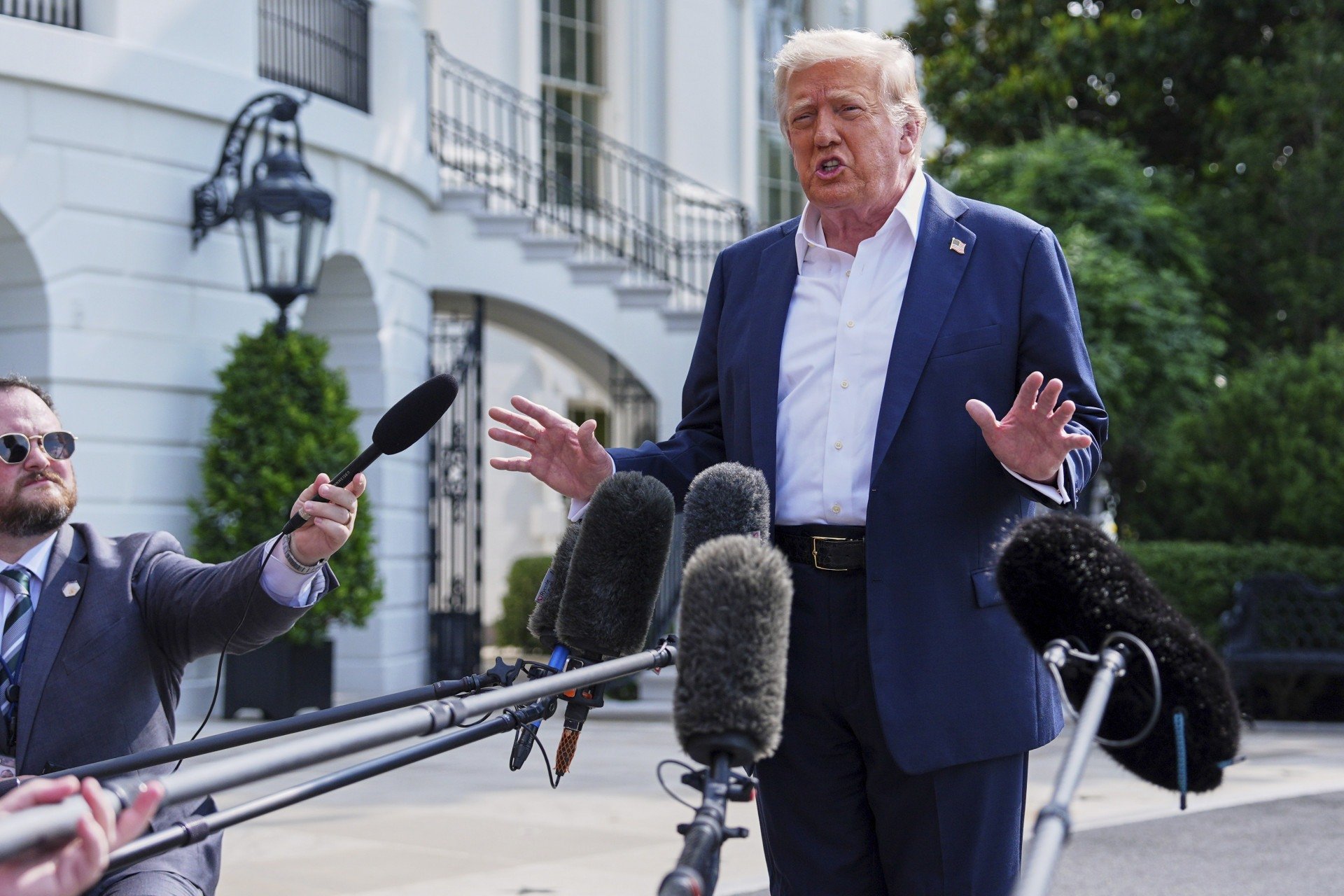 Trump diz que deve falar com Lula, mas "não agora"