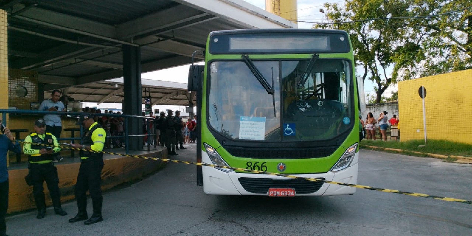 vítima tentava atravessar a integração quando foi atropelada pelo veiculo.
