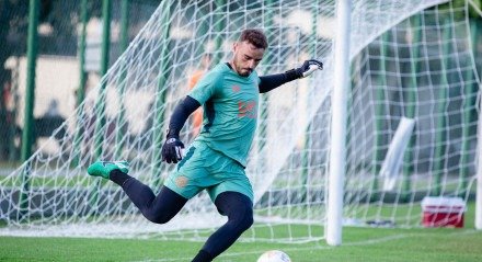Gabriel Vasconcellos em treino pelo Sport