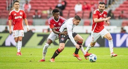 Com gol nos acréscimos, Leão perde mais uma e entra na zona de rebaixamento