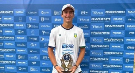 Leonardo Storck, de Cuiabá (MT), e peruana Micaela Pleuss faturaram os principais títulos da categoria mundial do evento neste domingo