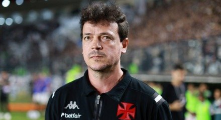 Treinador lamenta desorganizaÃ?Â§Ã?Â£o em campo, admite falhas decisivas e reconhece responsabilidade apÃ?Â³s derrota no clÃ?Â¡ssico.