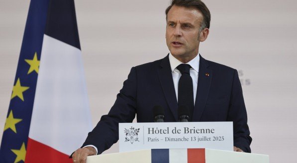 Macron anuncia 6,5 bilhões de euros adicionais em gastos militares nos próximos 2 anos