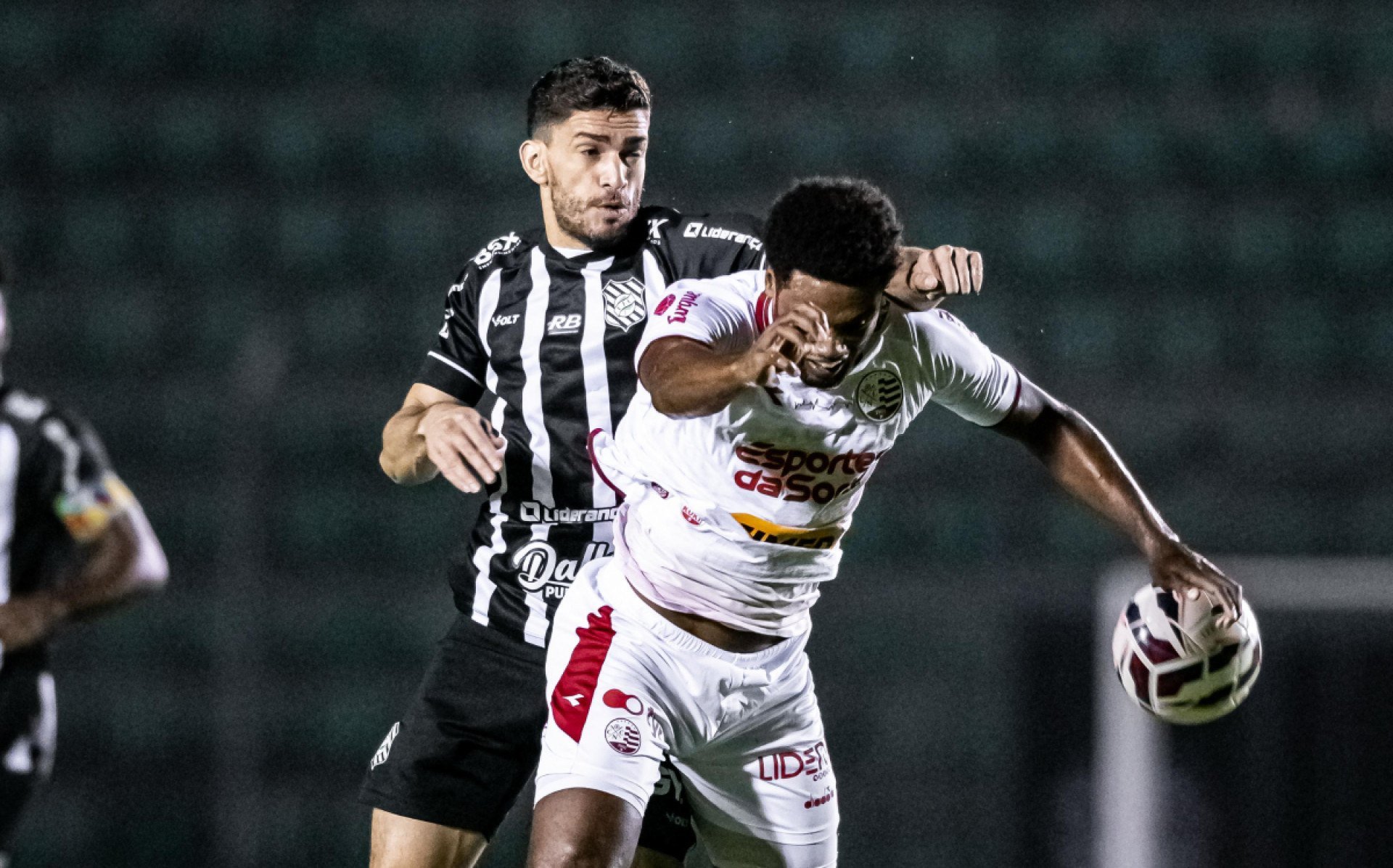 Náutico segura empate contra o Figueirense e se mantém no G8 da Série C