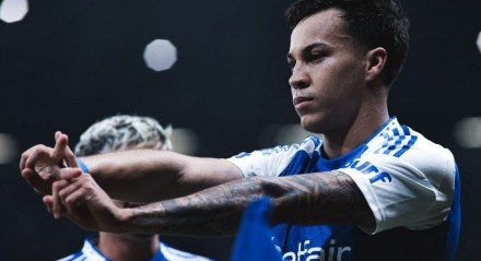 Com direito a hat-trick, Cruzeiro goleia GrÃ?Âªmio no BrasileirÃ?Â£o