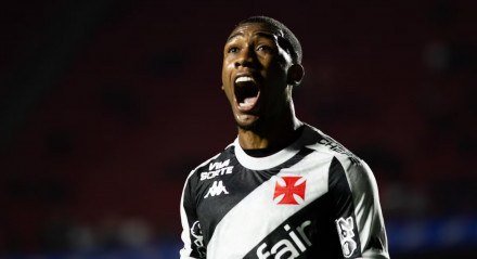 Rayan, atacante do Vasco