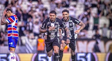 Ceará e Fortaleza duelaram nesta noite de domingo (13) pela 13ª rodada do Campeonato Brasileiro na Arena Castelão. O Vozão saiu com a melhor por 1 a 0 com gol de Galeano.