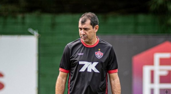Na manhã desta segunda-feira (14), o elenco do Vitória deu início à preparação para o próximo compromisso pelo Campeonato Brasileiro. O duelo será contra o Botafogo, nesta quarta-feira (16), às 21h30, no Estádio Nilton Santos, no Rio de Janeiro, pela 14ª rodada da competição. Dois dias após a derrota por 1 a 0 para o [&amp;#8230;]