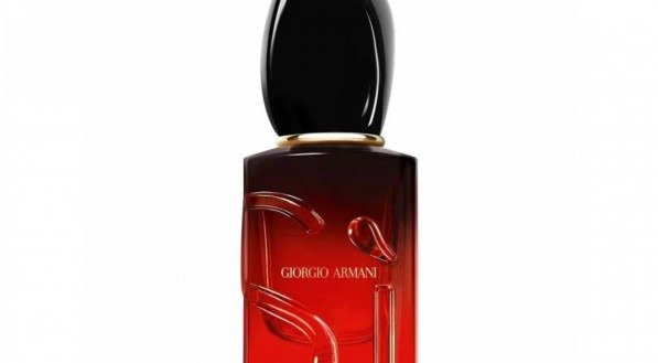 Sì Passione Eau de Parfum Intense, nova fragrância de Giorgio Armani.
