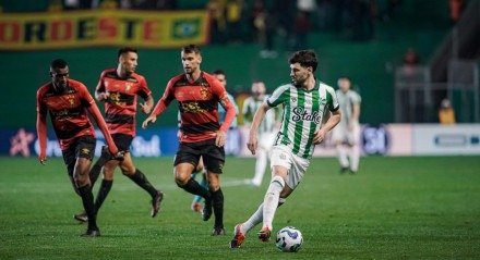 Gilberto faz dois e garante triunfo sobre o Sport, no Alfredo Jaconi 