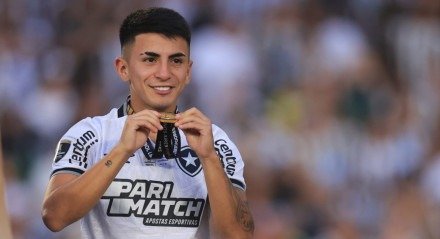 Almada é anunciado pelo Atlético de Madrid e se torna a maior venda do Botafogo; confira os valores