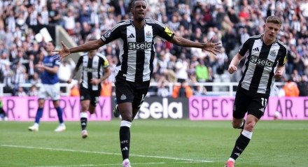 Liverpool planeja quebrar o banco para trazer um dos artilheiros da última Premier League
