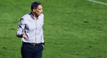 Com a saída do argentino do Fortaleza, Rogério Ceni entra no top-3 de comandantes há mais tempo no cargo, atrás apenas de Abel Ferreira e Jorge Castilho

