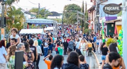 Segundo a organização, o projeto reuniu aproximadamente 45 mil pessoas ao longo das nove edições