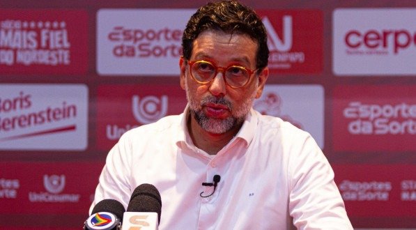 Bruno Becker, presidente do Náutico, em entrevista coletiva