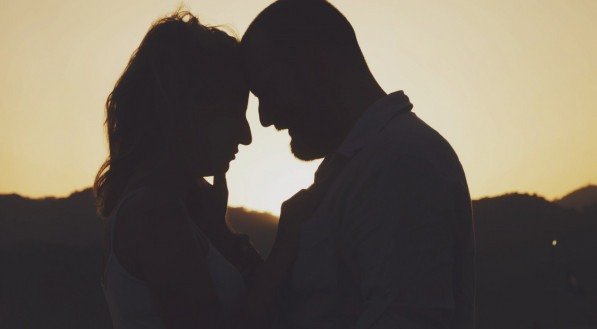 2 simpatias para conseguir um novo amor rápido