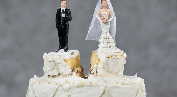 Imagem ilustrativa de um casal separado!
