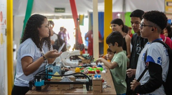 Feira SBPC Jovem reúne mais de 200 projetos científicos de estudantes de todo o país