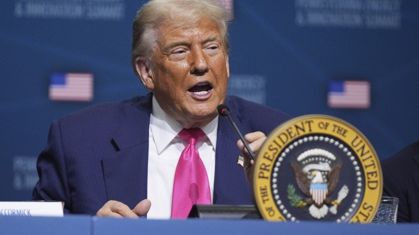 O presidente dos Estados Unidos, Donald Trump, em evento na Carnegie Mellon University, em Pittsburgh, na Pensilvânia