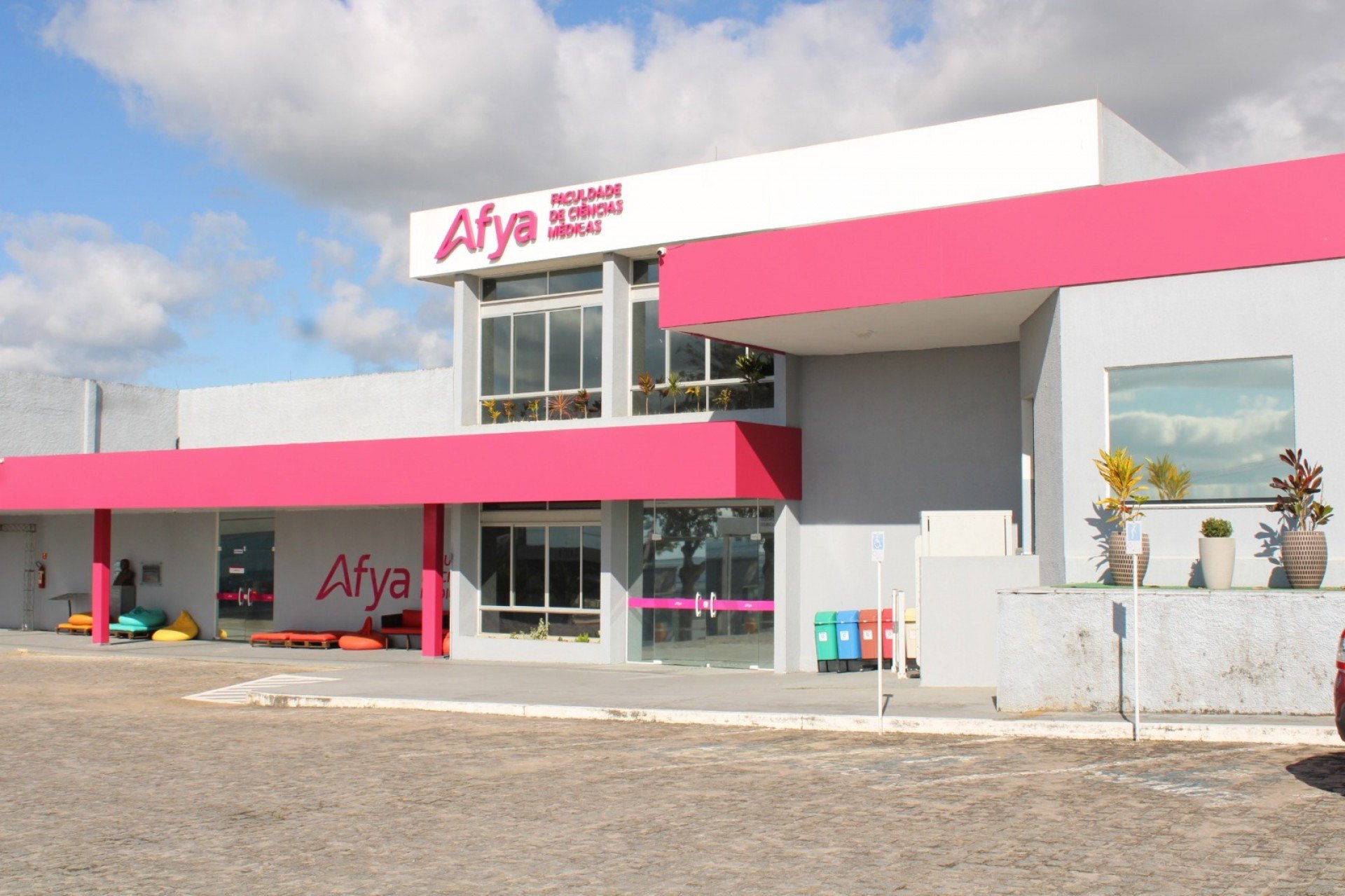 Grupo Afya amplia presença em Pernambuco, abre Clínica em Garanhuns e programa novos serviços em Jaboatão dos Guararapes