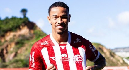 Lucas Cardoso, meia do Náutico, em apresentação oficial