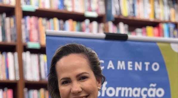 Autora do livro Transformação Diária: 12 Semanas para despertar sua melhor versão
