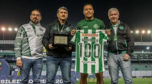 O jogador veste a camisa do clube gaúcho há 3 temporadas e demonstrou estar focado em contribuir mais nesta temporada